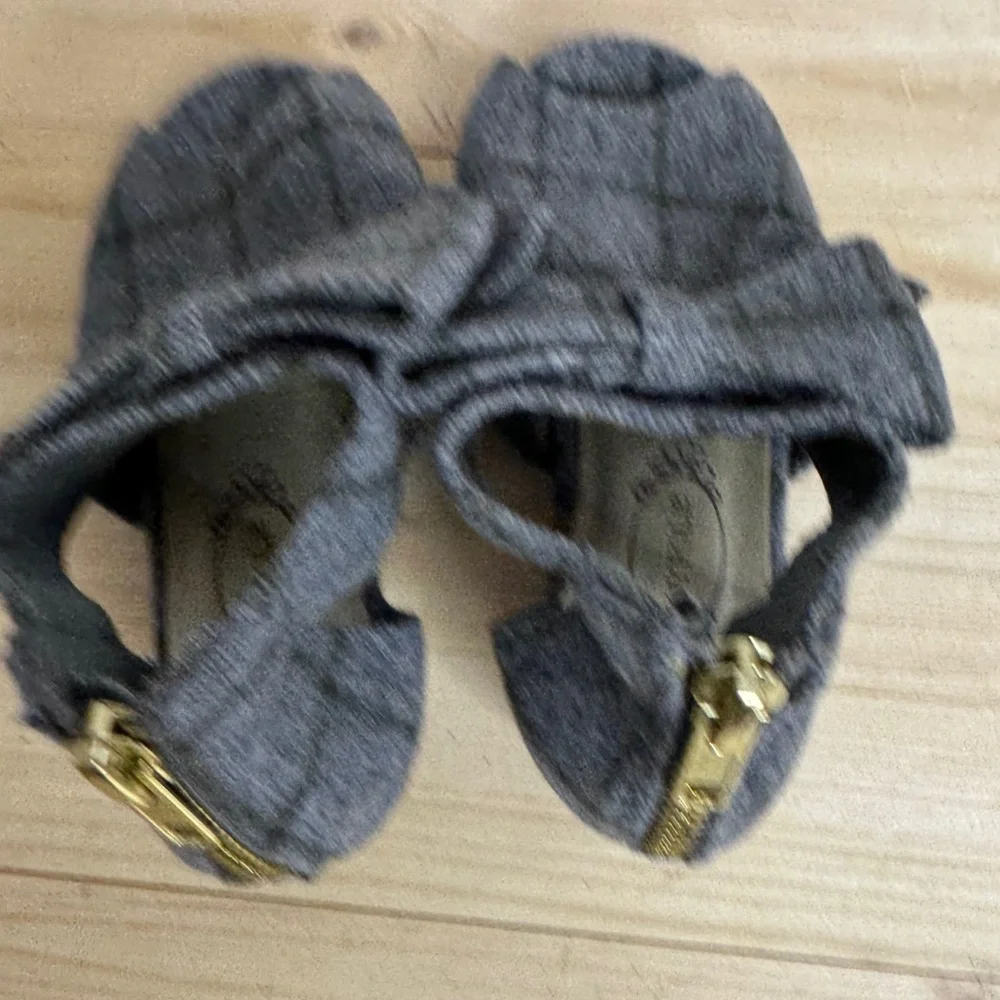 Joyfloie Sophie Gray Plaid Sophie Shoes. Great Condition. Size 10. HTF. Bow